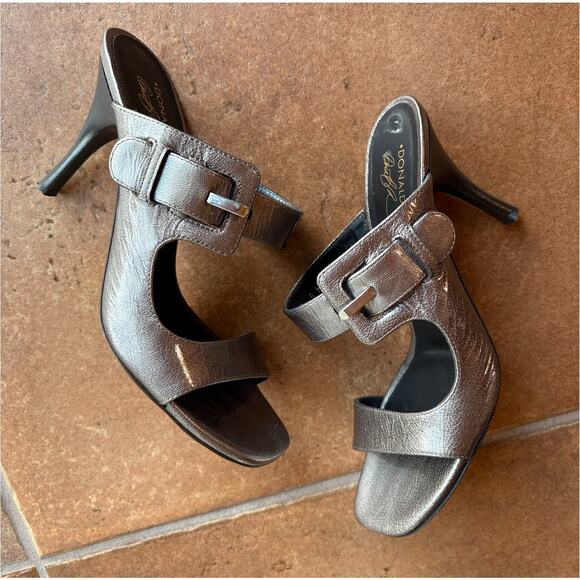 Donald J Pliner Bronze Metallic Side Buckle Sandals with Heels size 8 - Picture 16 of 16